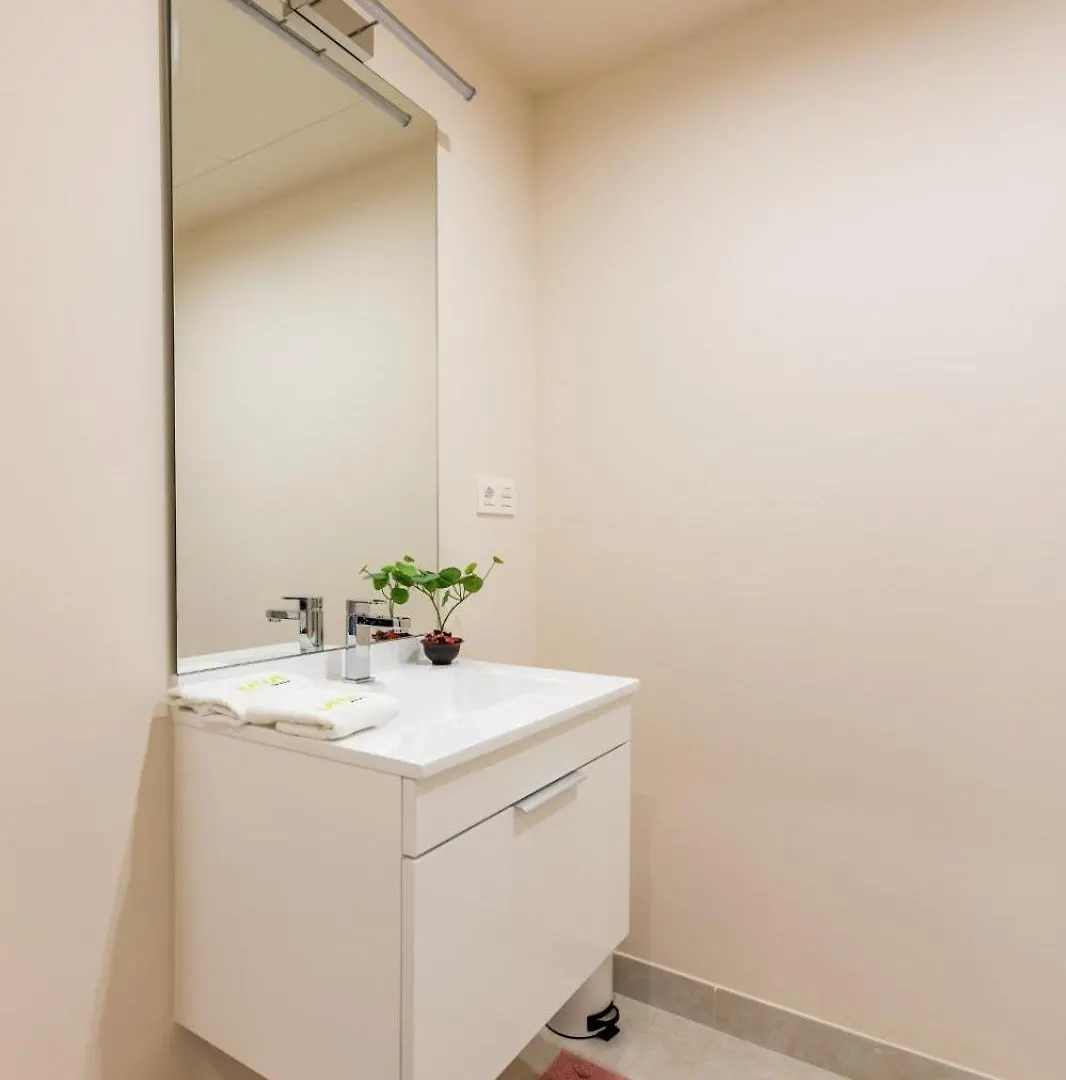 Vivi Homes - Lotus Pool, Garden, Gym & Beach La Cala De Mijas Apartment