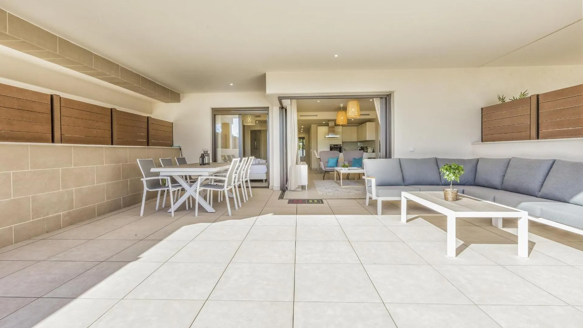 Vivi Homes - Lotus Pool, Garden, Gym & Beach La Cala De Mijas 0*,  Spain